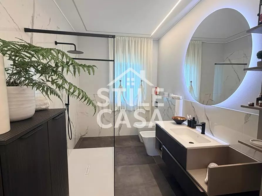 Immagine 17 di Villa in vendita  a Castelfranco Di Sotto