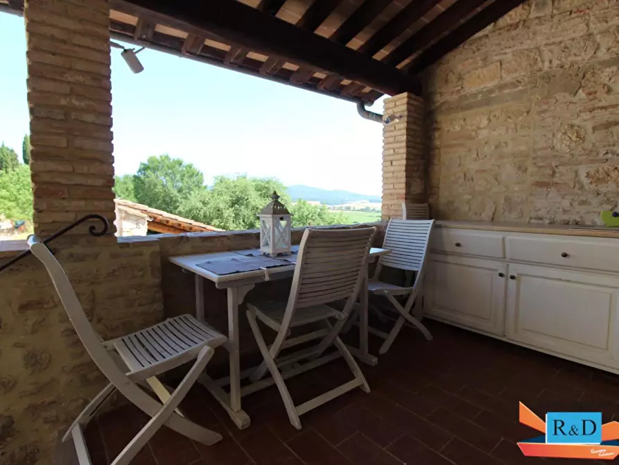 Immagine 1 di Porzione di casa in vendita  a Monteriggioni