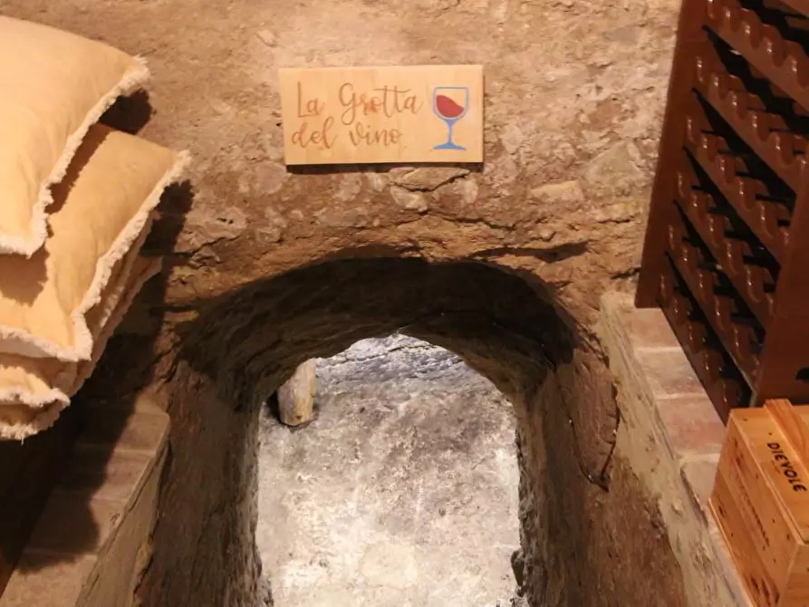 Immagine 43 di Porzione di casa in vendita  a Monteriggioni