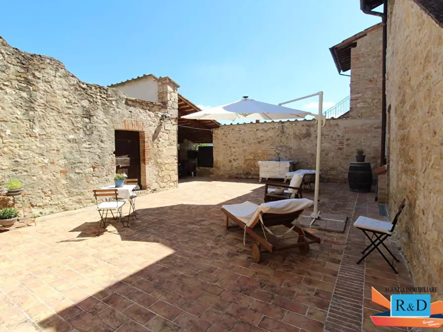 Immagine 5 di Porzione di casa in vendita  a Monteriggioni