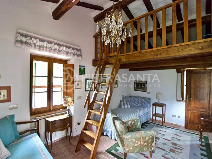 Immagine 18 di Rustico / casale in affitto  a Pietrasanta