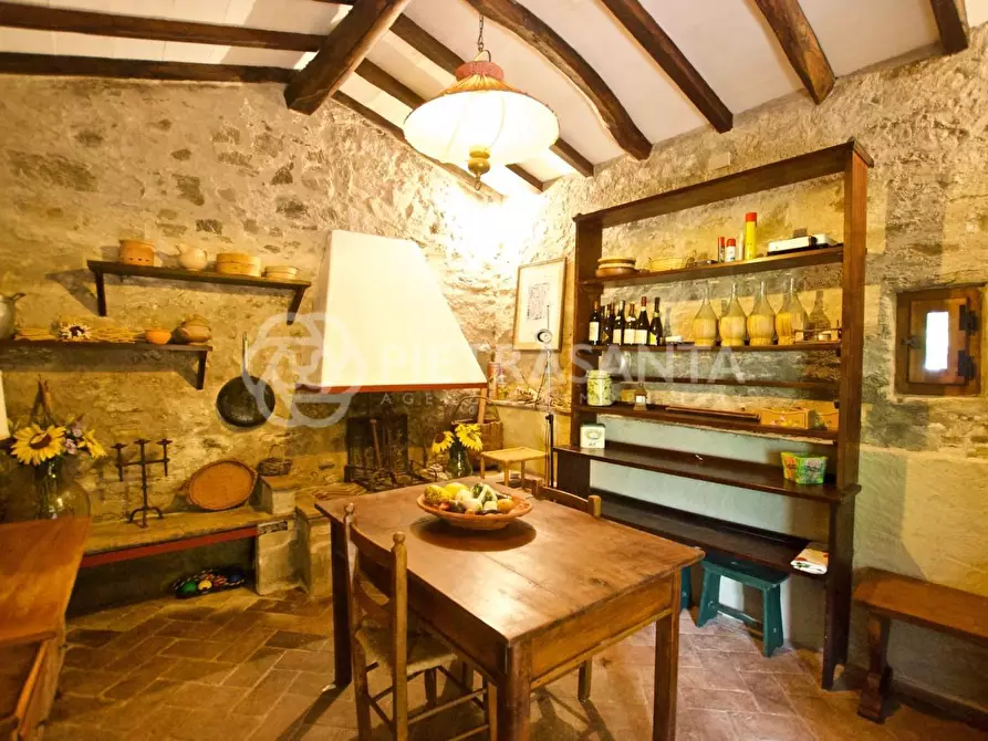 Immagine 4 di Rustico / casale in affitto  a Pietrasanta