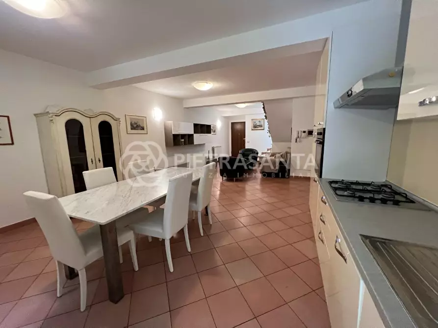 Immagine 3 di Appartamento in affitto  a Pietrasanta