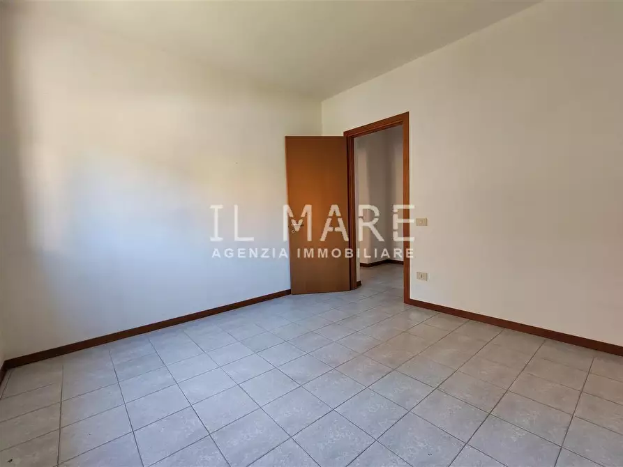 Immagine 8 di Appartamento in vendita  a Massa