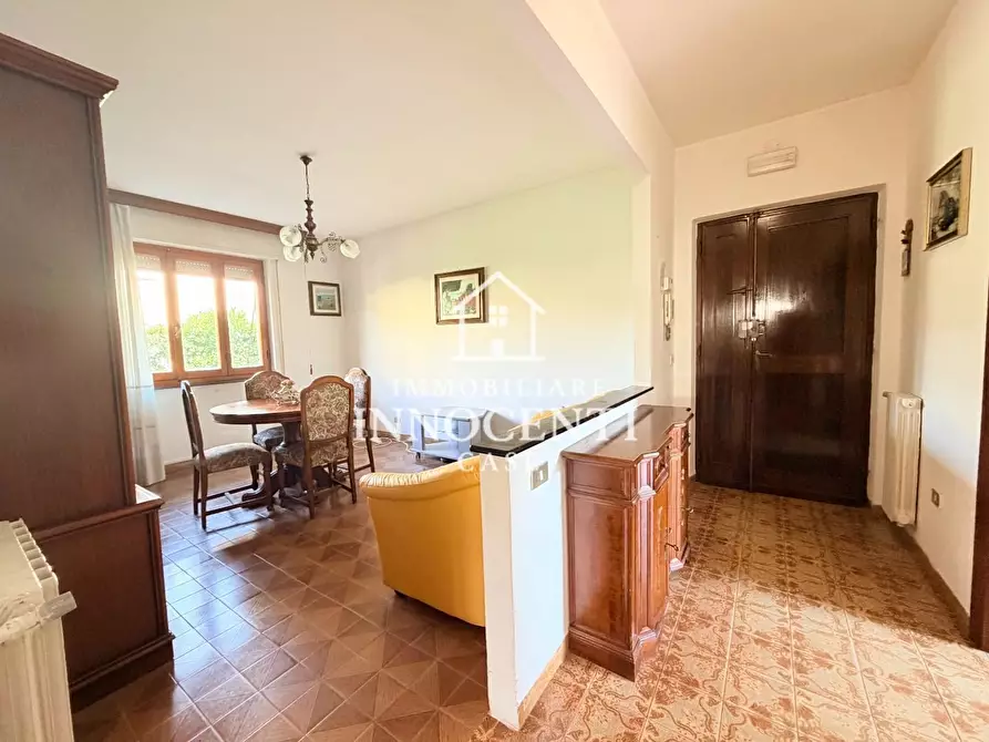 Immagine 3 di Appartamento in vendita  a Massa