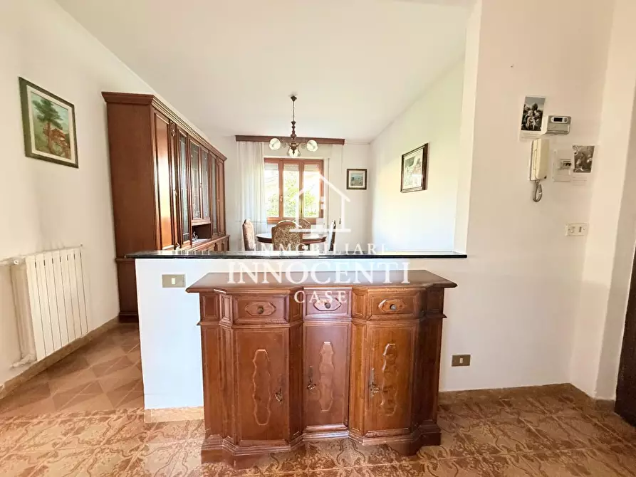 Immagine 4 di Appartamento in vendita  a Massa