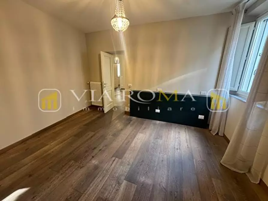 Immagine 13 di Appartamento in vendita  a Lucca