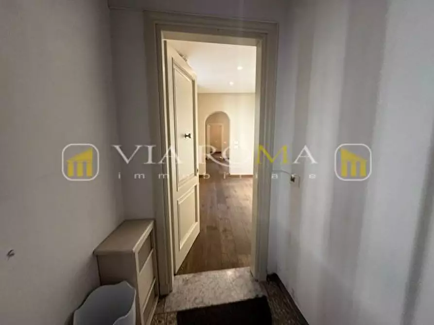 Immagine 16 di Appartamento in vendita  a Lucca