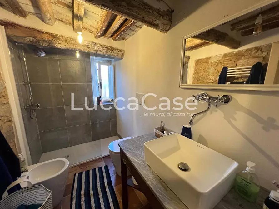Immagine 34 di Casa bifamiliare in vendita  a Lucca