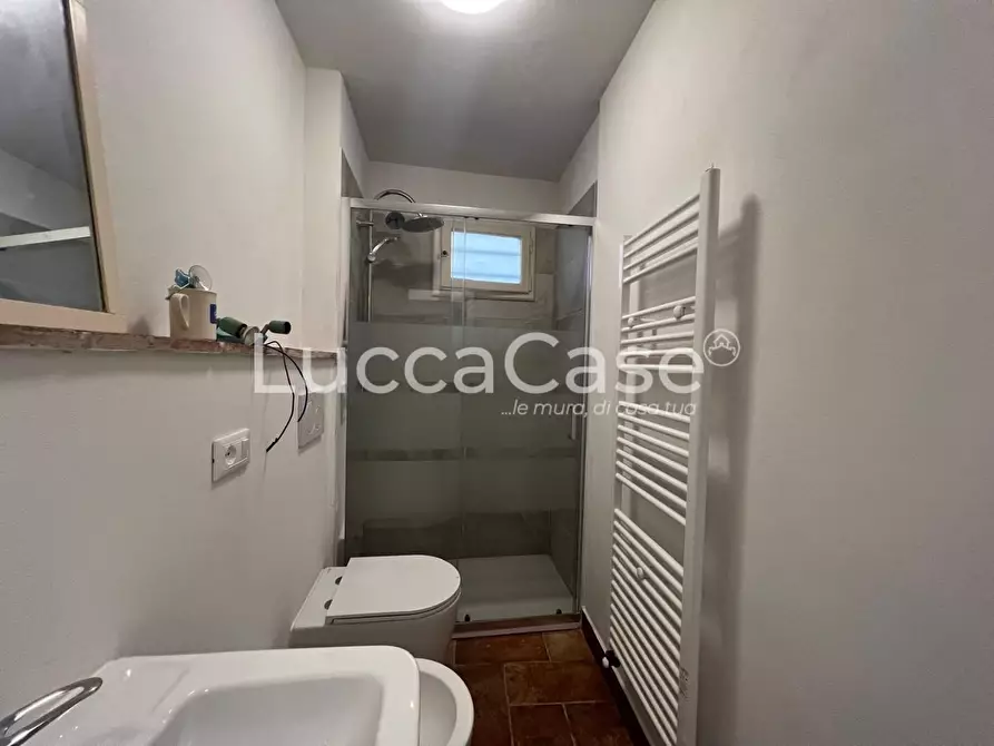 Immagine 28 di Casa bifamiliare in vendita  a Lucca