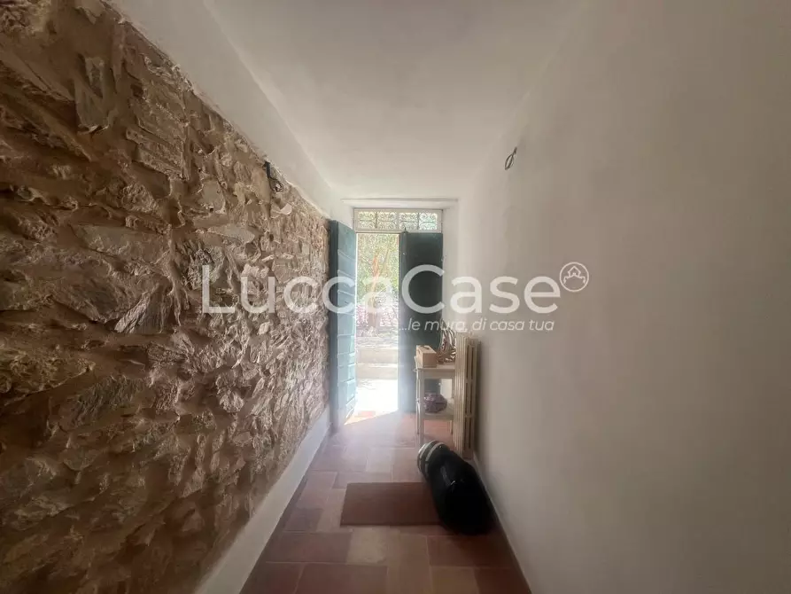 Immagine 9 di Casa bifamiliare in vendita  a Lucca