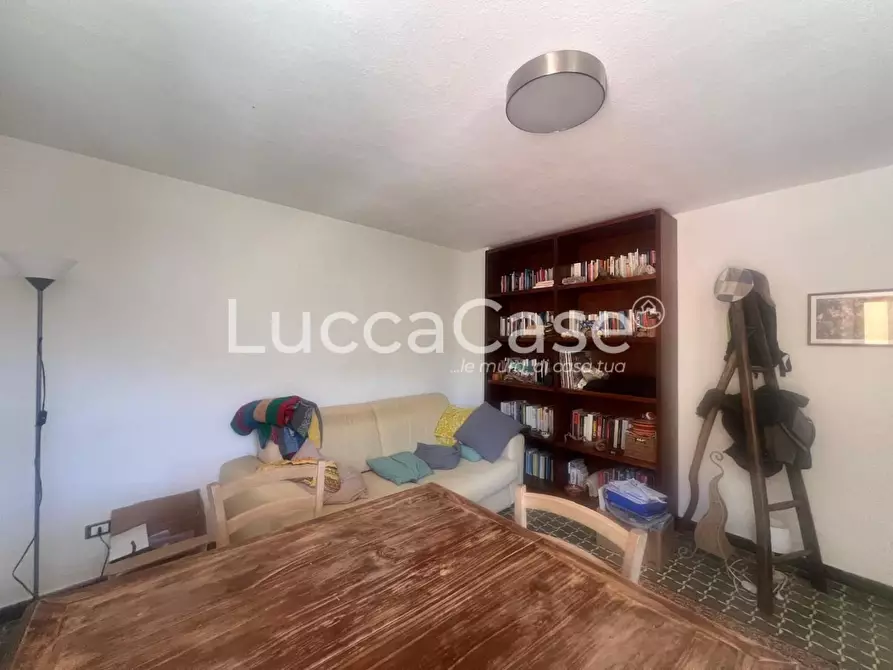 Immagine 15 di Casa bifamiliare in vendita  a Lucca