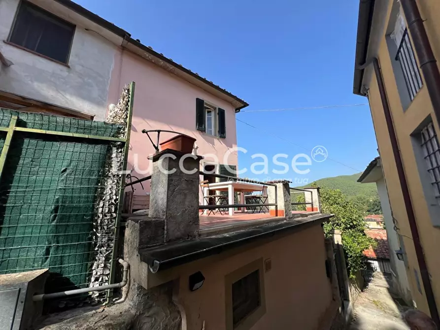 Immagine 58 di Casa bifamiliare in vendita  a Lucca