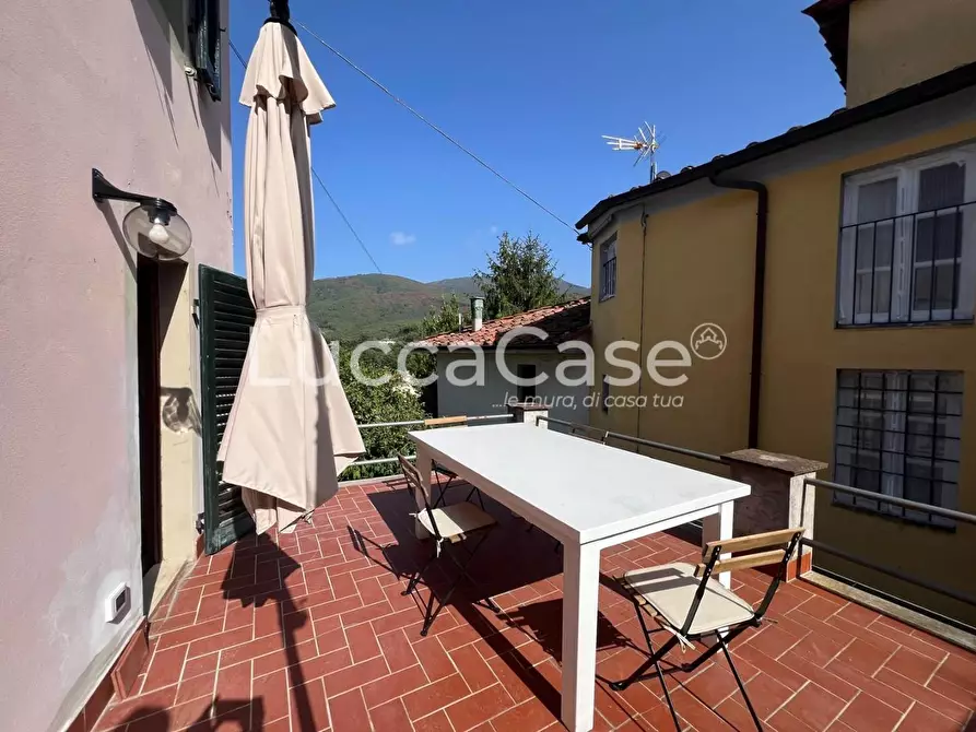 Immagine 14 di Casa bifamiliare in vendita  a Lucca
