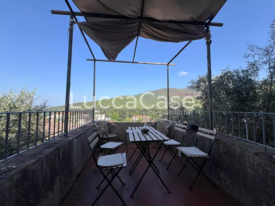 Immagine 6 di Casa bifamiliare in vendita  a Lucca