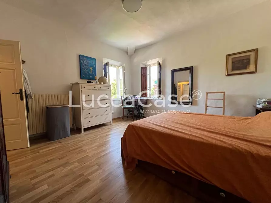 Immagine 40 di Casa bifamiliare in vendita  a Lucca
