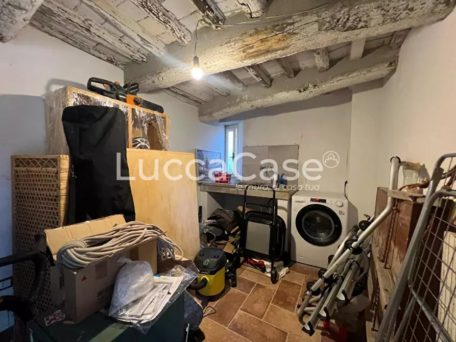 Immagine 50 di Casa bifamiliare in vendita  a Lucca