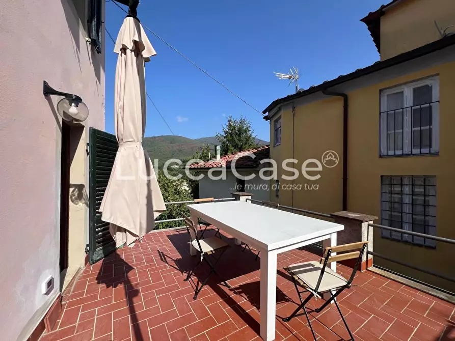 Immagine 31 di Casa bifamiliare in vendita  a Lucca