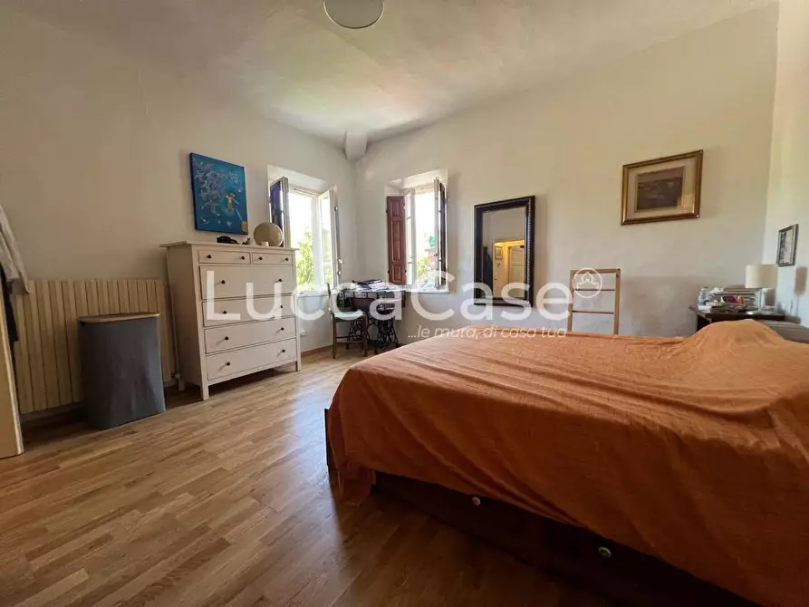 Immagine 39 di Casa bifamiliare in vendita  a Lucca