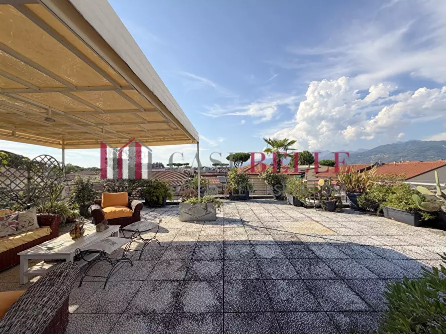 Immagine 39 di Appartamento in vendita  a Camaiore