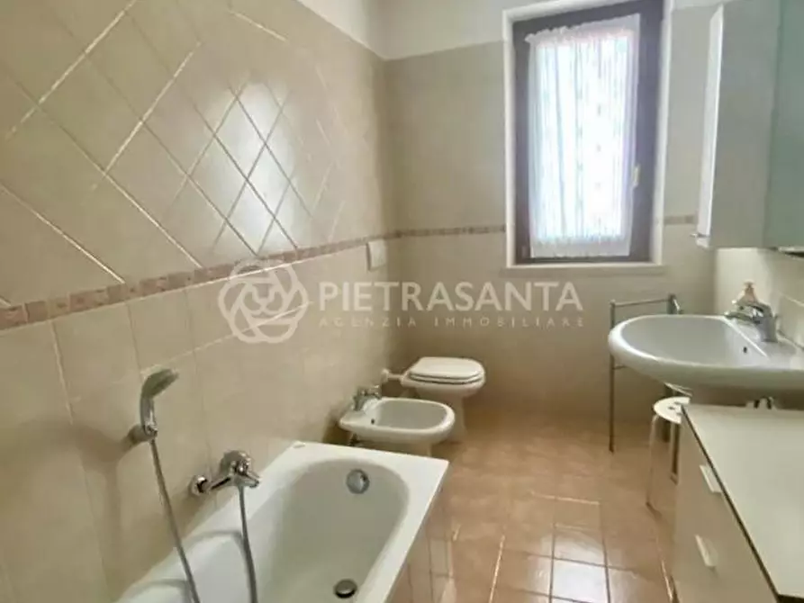 Immagine 9 di Appartamento in affitto  a Pietrasanta
