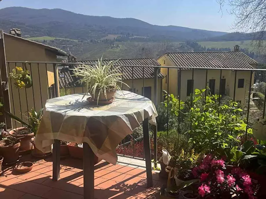Immagine 1 di Appartamento in vendita  a Radicondoli