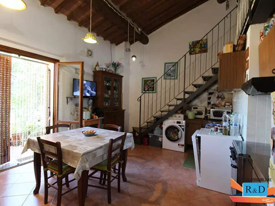 Immagine 2 di Appartamento in vendita  a Radicondoli