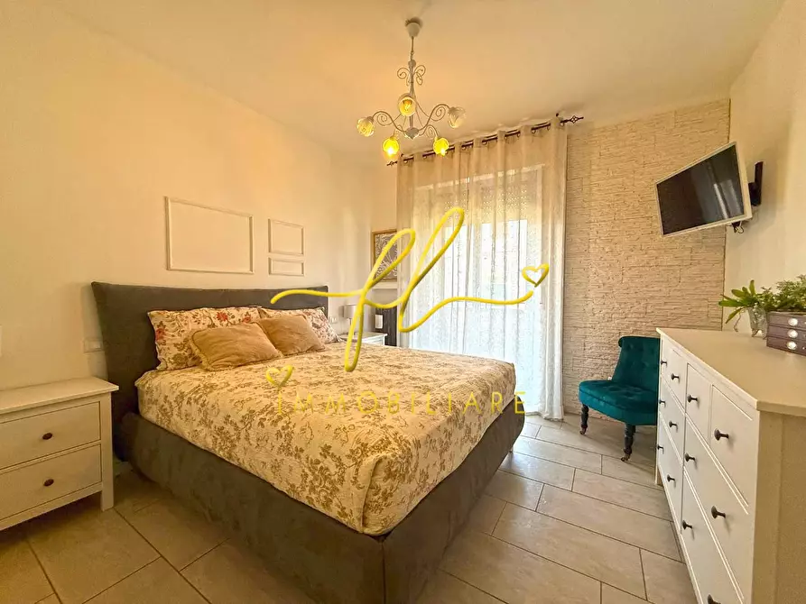 Immagine 12 di Appartamento in vendita  a Cecina