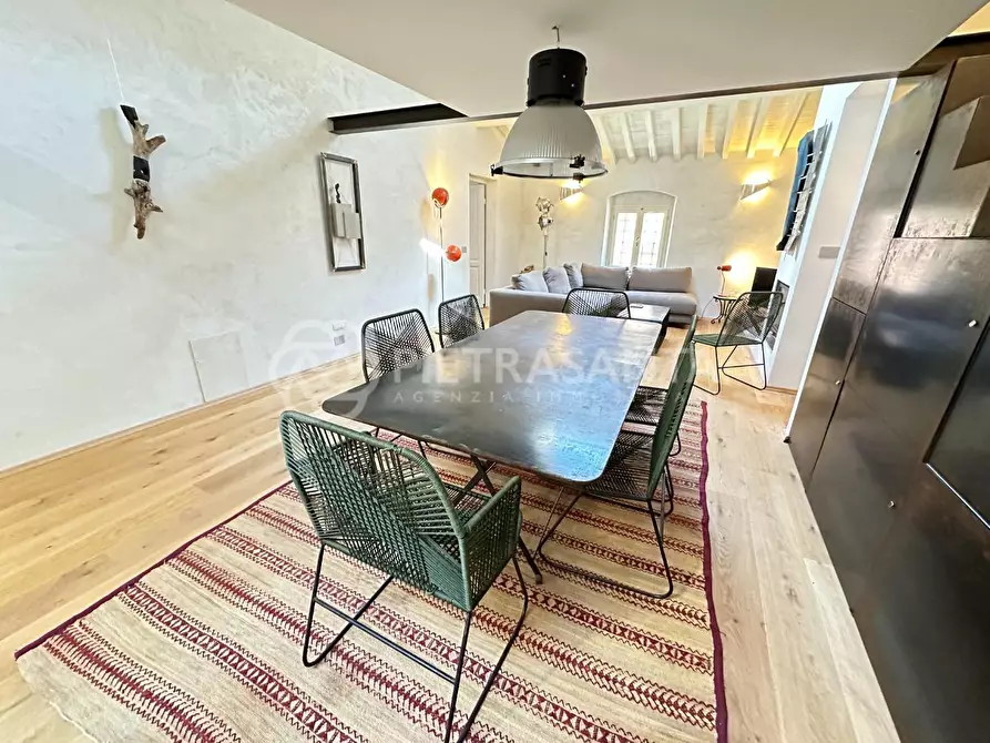 Immagine 4 di Loft/Open space in affitto  a Pietrasanta