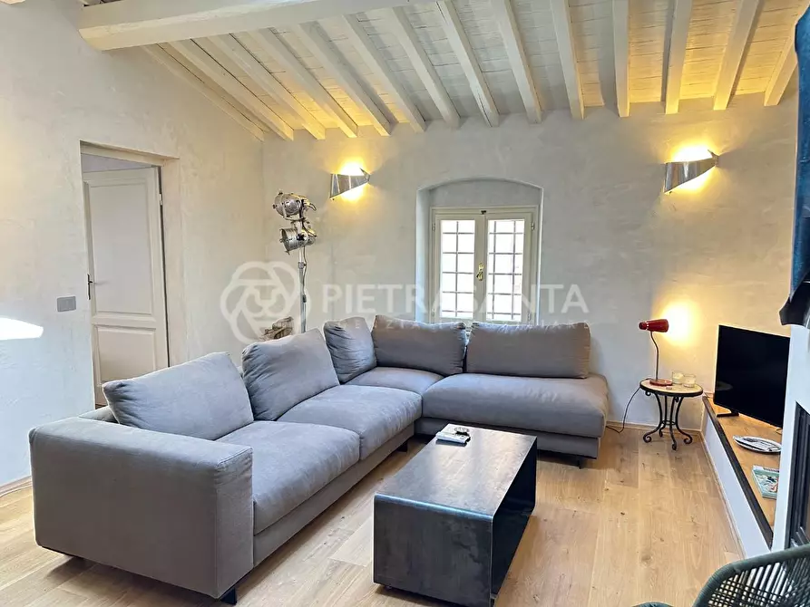 Immagine 10 di Loft/Open space in affitto  a Pietrasanta