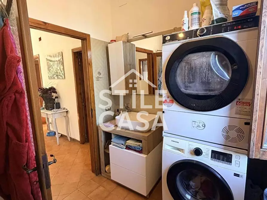 Immagine 7 di Casa colonica in vendita  a Chiesina Uzzanese