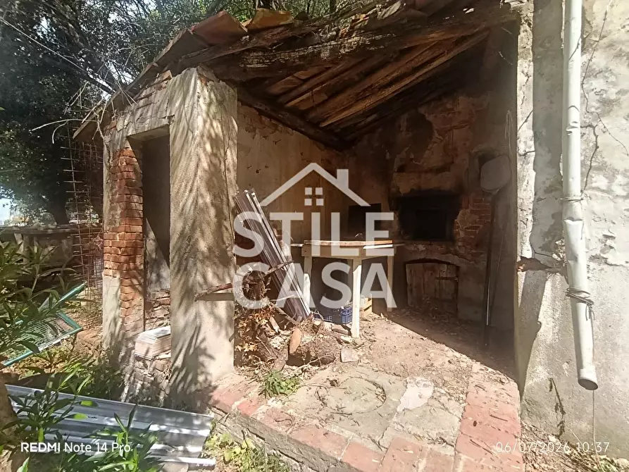 Immagine 22 di Casa colonica in vendita  a Chiesina Uzzanese