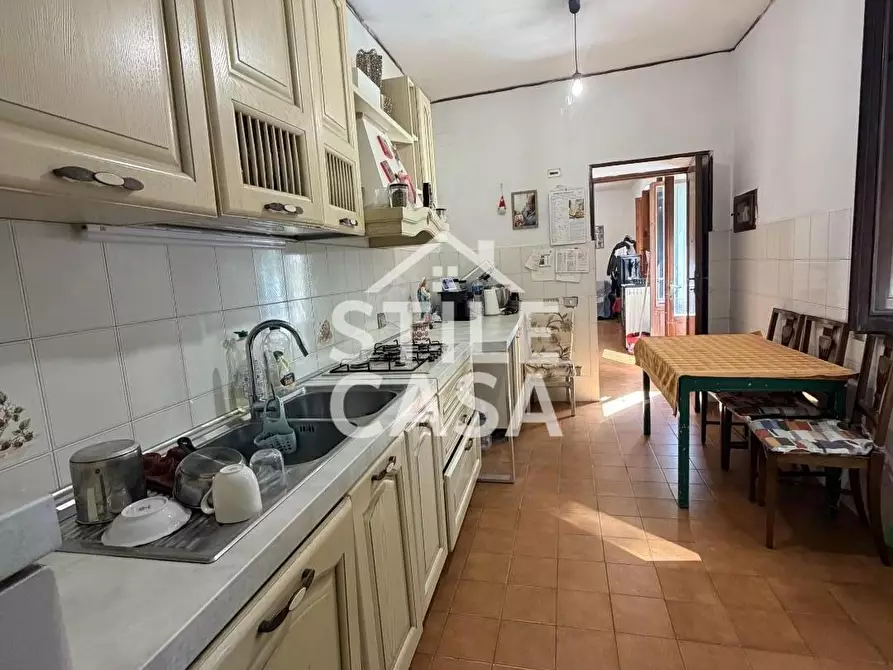 Immagine 3 di Casa colonica in vendita  a Chiesina Uzzanese