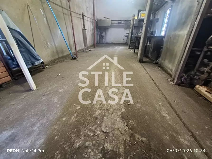 Immagine 20 di Casa colonica in vendita  a Chiesina Uzzanese