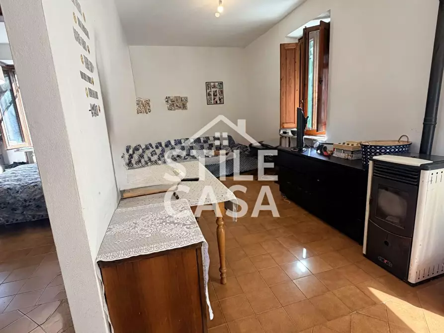 Immagine 4 di Casa colonica in vendita  a Chiesina Uzzanese