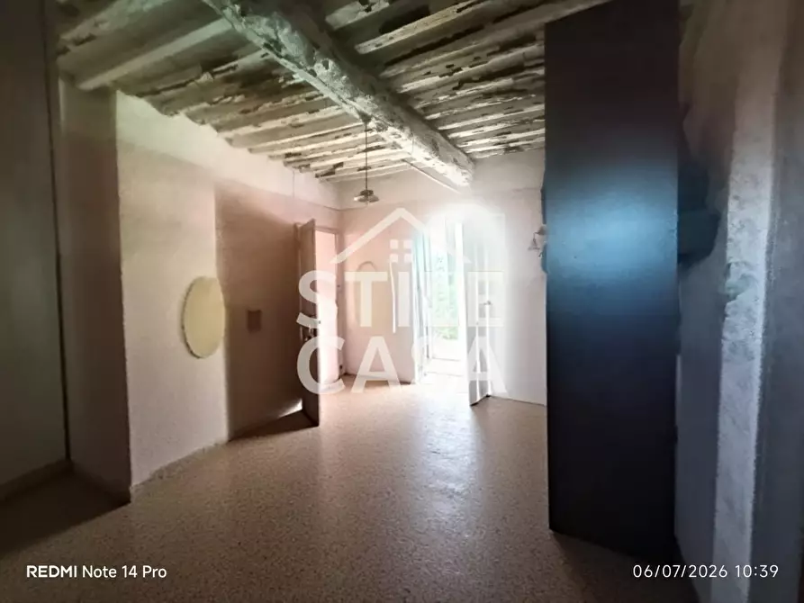 Immagine 18 di Casa colonica in vendita  a Chiesina Uzzanese