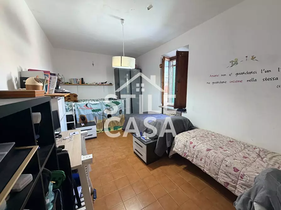 Immagine 6 di Casa colonica in vendita  a Chiesina Uzzanese
