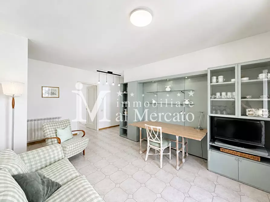Immagine 8 di Appartamento in affitto  a Viareggio