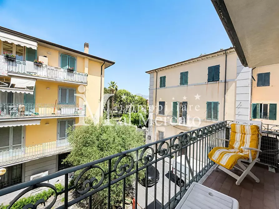 Immagine 12 di Appartamento in affitto  a Viareggio