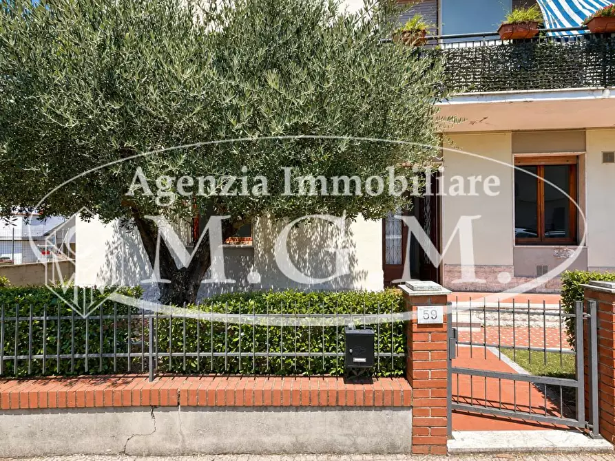 Immagine 31 di Appartamento in vendita  a Bientina