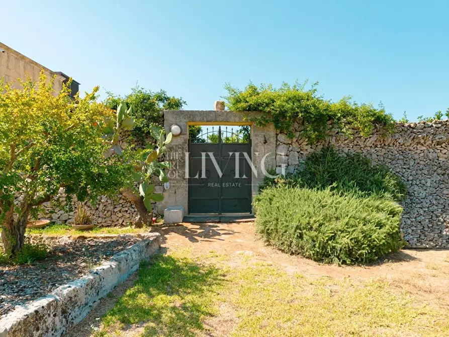 Immagine 49 di Casa indipendente in vendita  a Melendugno