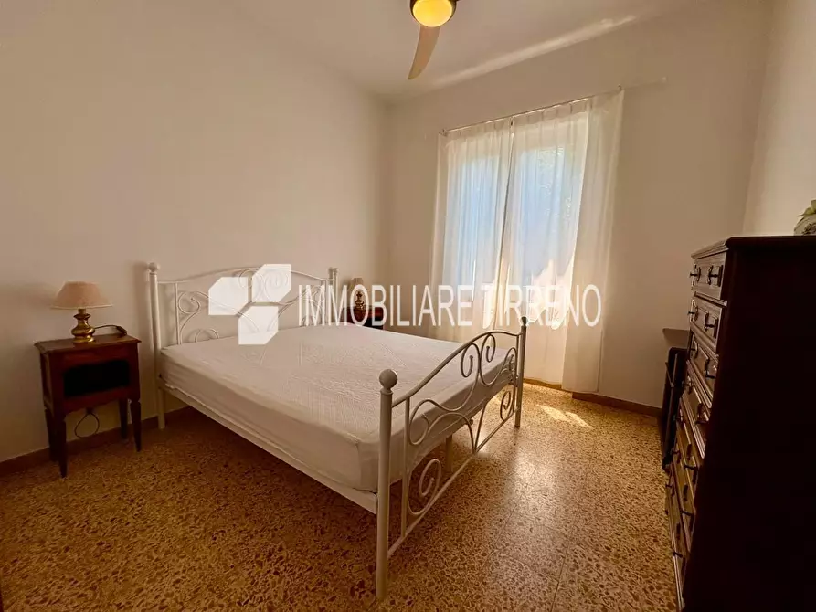 Immagine 21 di Casa bifamiliare in vendita  a Massa