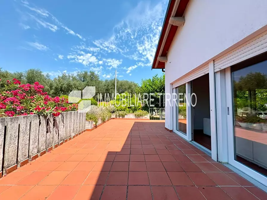 Immagine 5 di Casa bifamiliare in vendita  a Massa