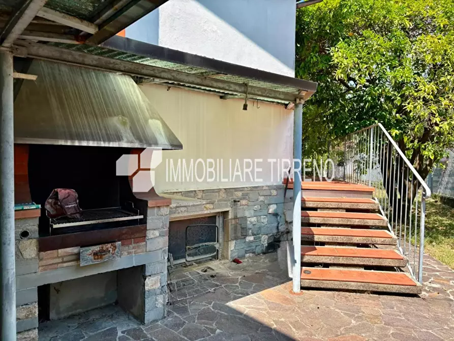 Immagine 39 di Casa bifamiliare in vendita  a Massa