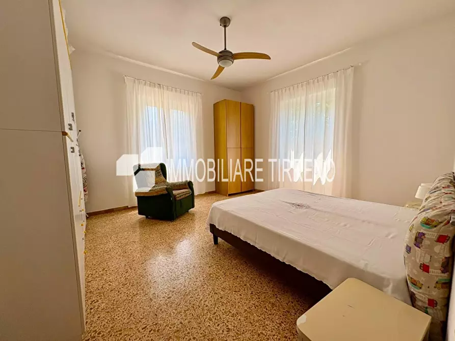 Immagine 20 di Casa bifamiliare in vendita  a Massa