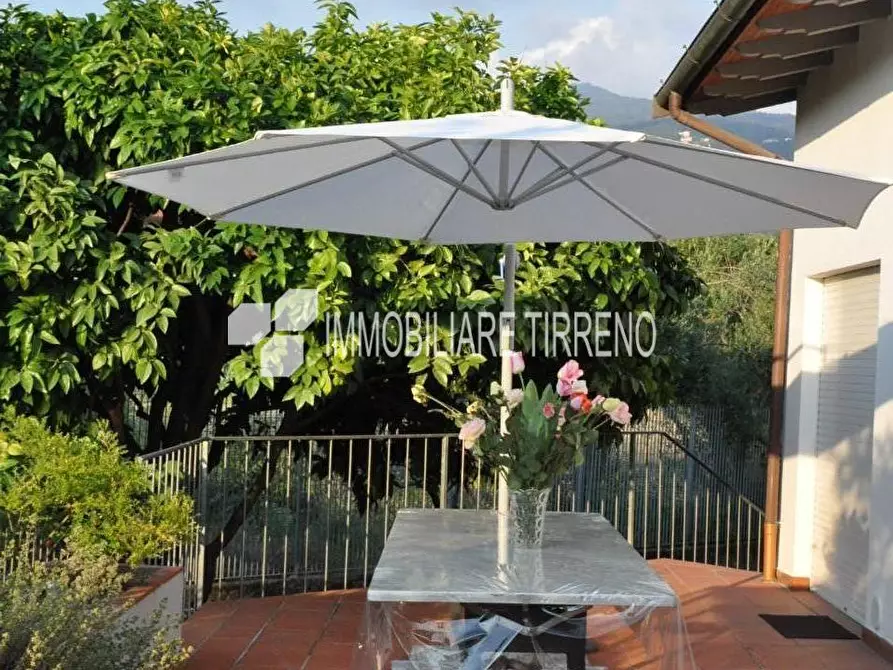 Immagine 36 di Casa bifamiliare in vendita  a Massa
