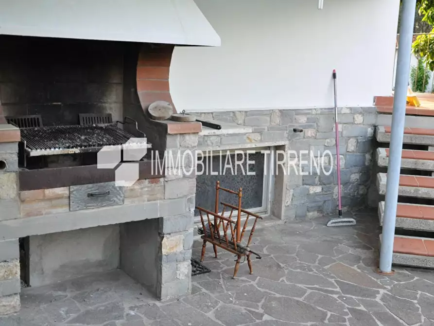 Immagine 27 di Casa bifamiliare in vendita  a Massa