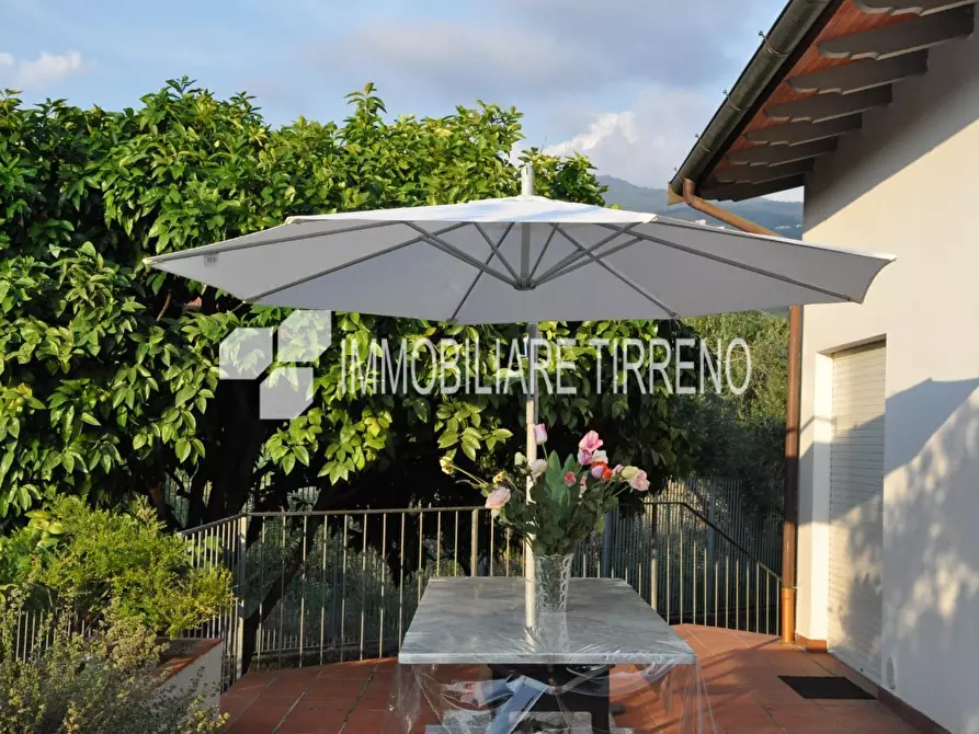 Immagine 37 di Casa bifamiliare in vendita  a Massa