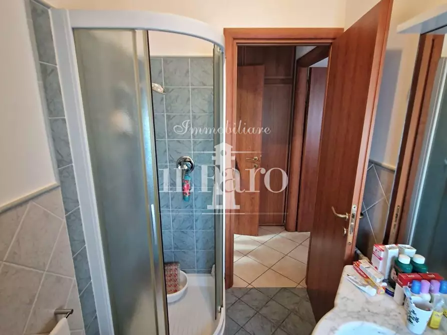Immagine 8 di Appartamento in vendita  a Campi Bisenzio