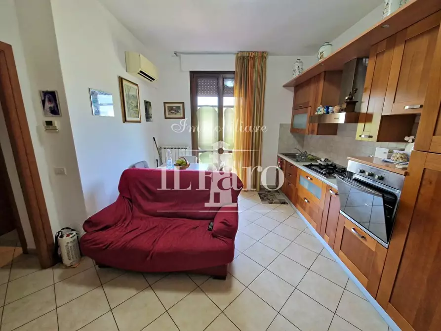 Immagine 2 di Appartamento in vendita  a Campi Bisenzio
